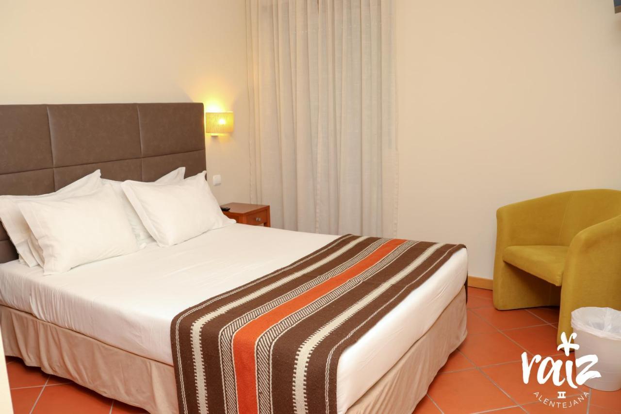 Raiz Alentejana II Bed & Breakfast Reguengos de Monsaraz Luaran gambar