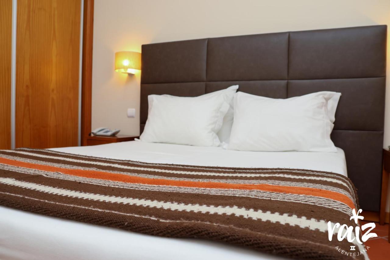 Raiz Alentejana II Bed & Breakfast Reguengos de Monsaraz Luaran gambar