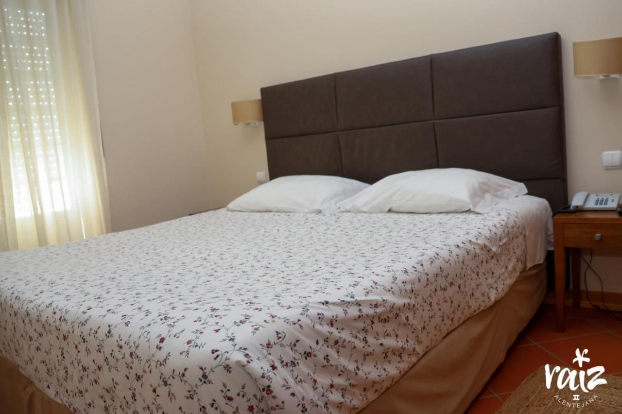 Raiz Alentejana II Bed & Breakfast Reguengos de Monsaraz Luaran gambar