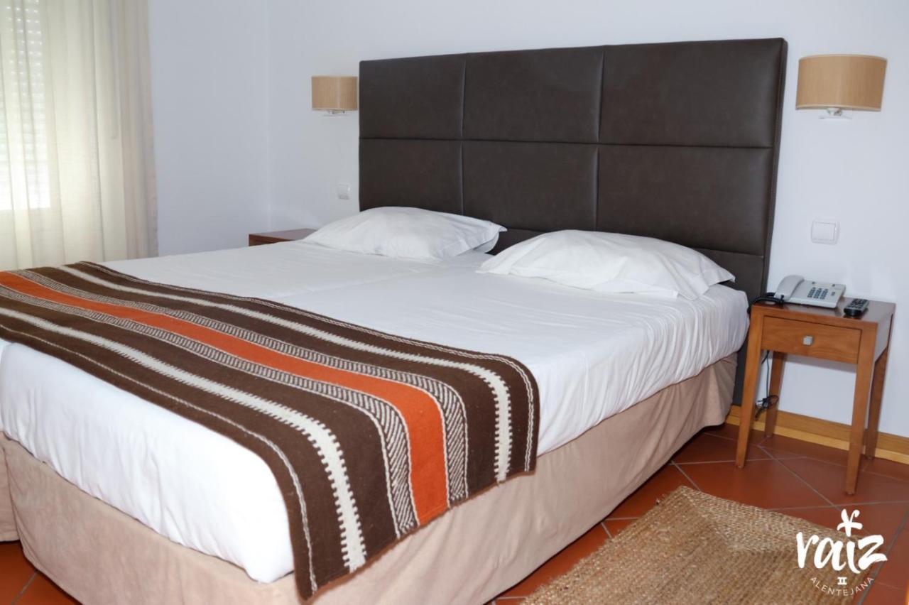 Raiz Alentejana II Bed & Breakfast Reguengos de Monsaraz Luaran gambar
